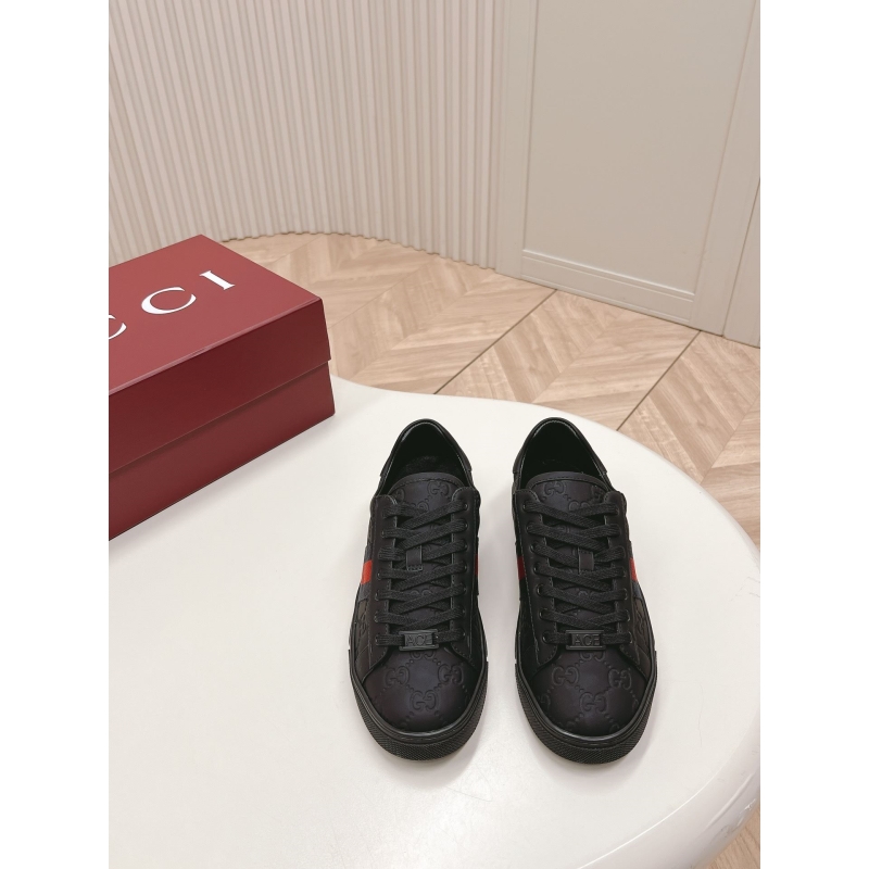 G*u*i casual shoes
